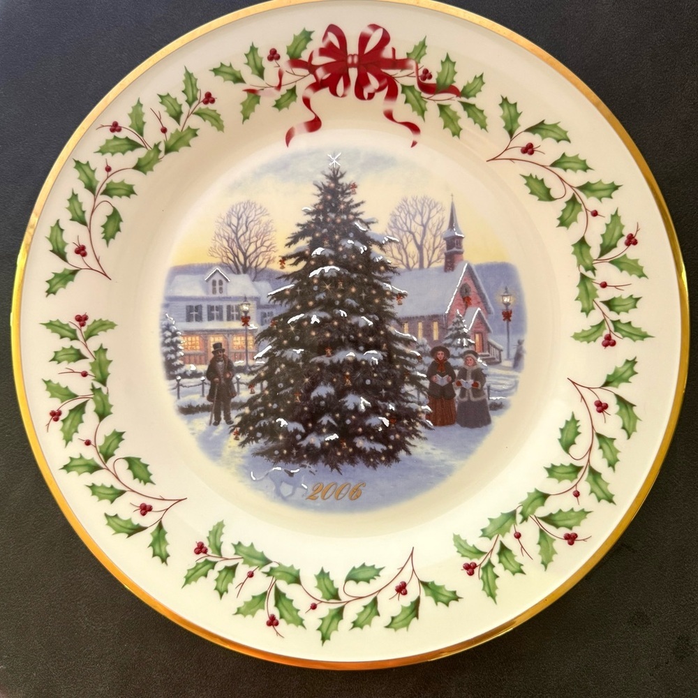 Lenox Annual Holiday Collector Plate 2006